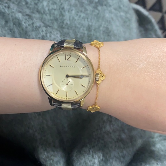 SOLD! Authentic Burberry watch Brand new condition - Picture 4 of 9